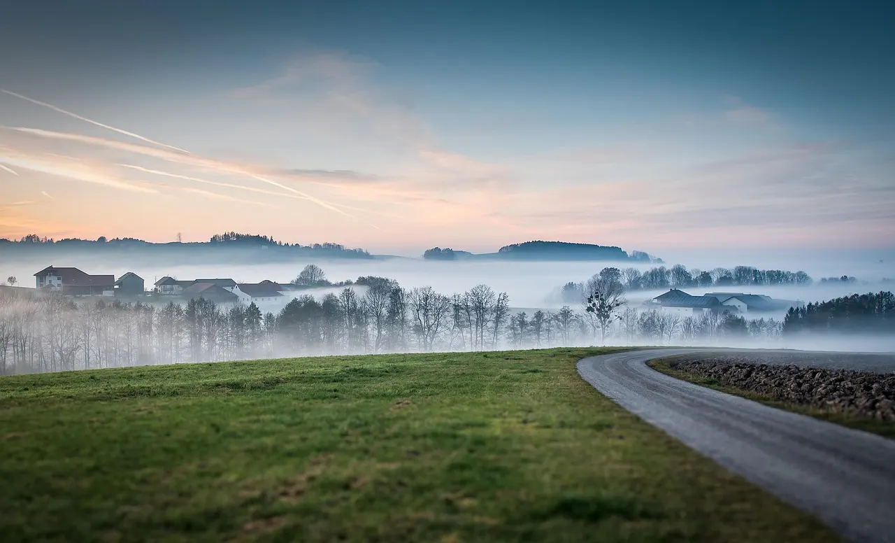 Brume douce sur les chemins de Bretagne